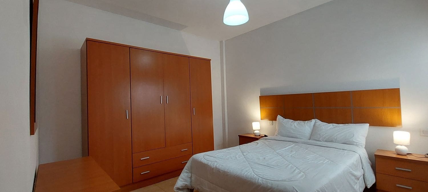 3 soverom Leilighet til leie i Santa Lucia de Tirajana med garasje - € 850 (Ref: 10054524)