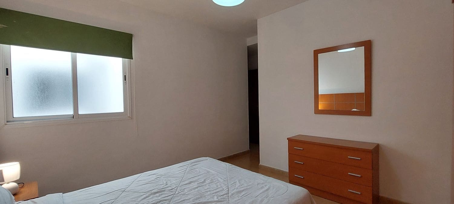 3 soverom Leilighet til leie i Santa Lucia de Tirajana med garasje - € 850 (Ref: 10054524)