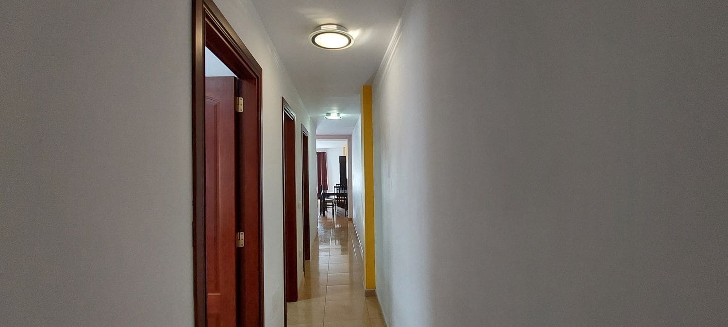 3 soverom Leilighet til leie i Santa Lucia de Tirajana med garasje - € 850 (Ref: 10054524)