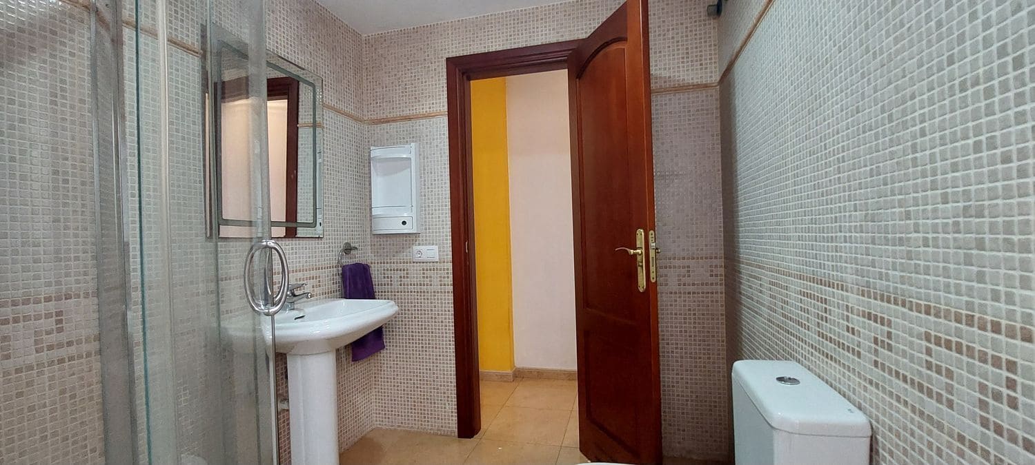 3 soverom Leilighet til leie i Santa Lucia de Tirajana med garasje - € 850 (Ref: 10054524)