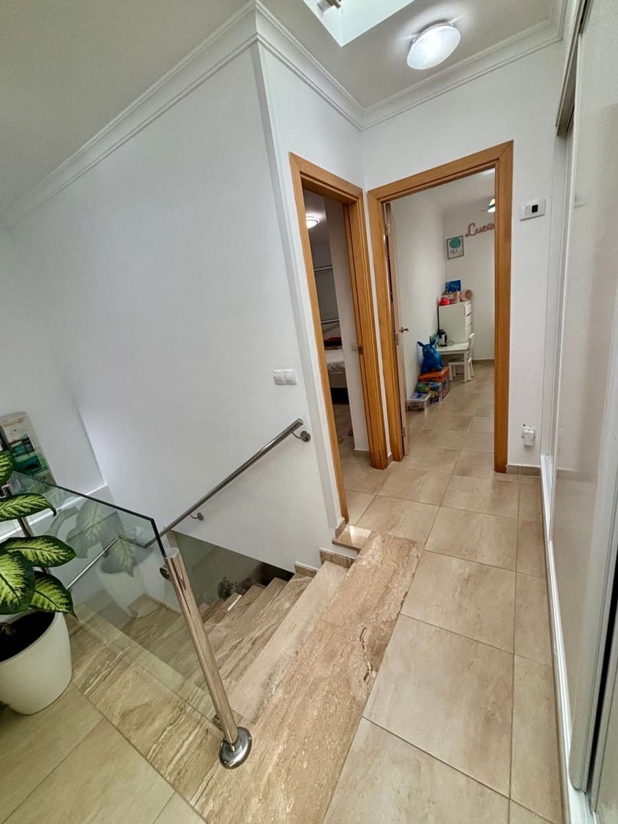 3 bedroom Apartment for sale in Las Palmas de Gran Canaria with garage - € 259,000 (Ref: 10054525)