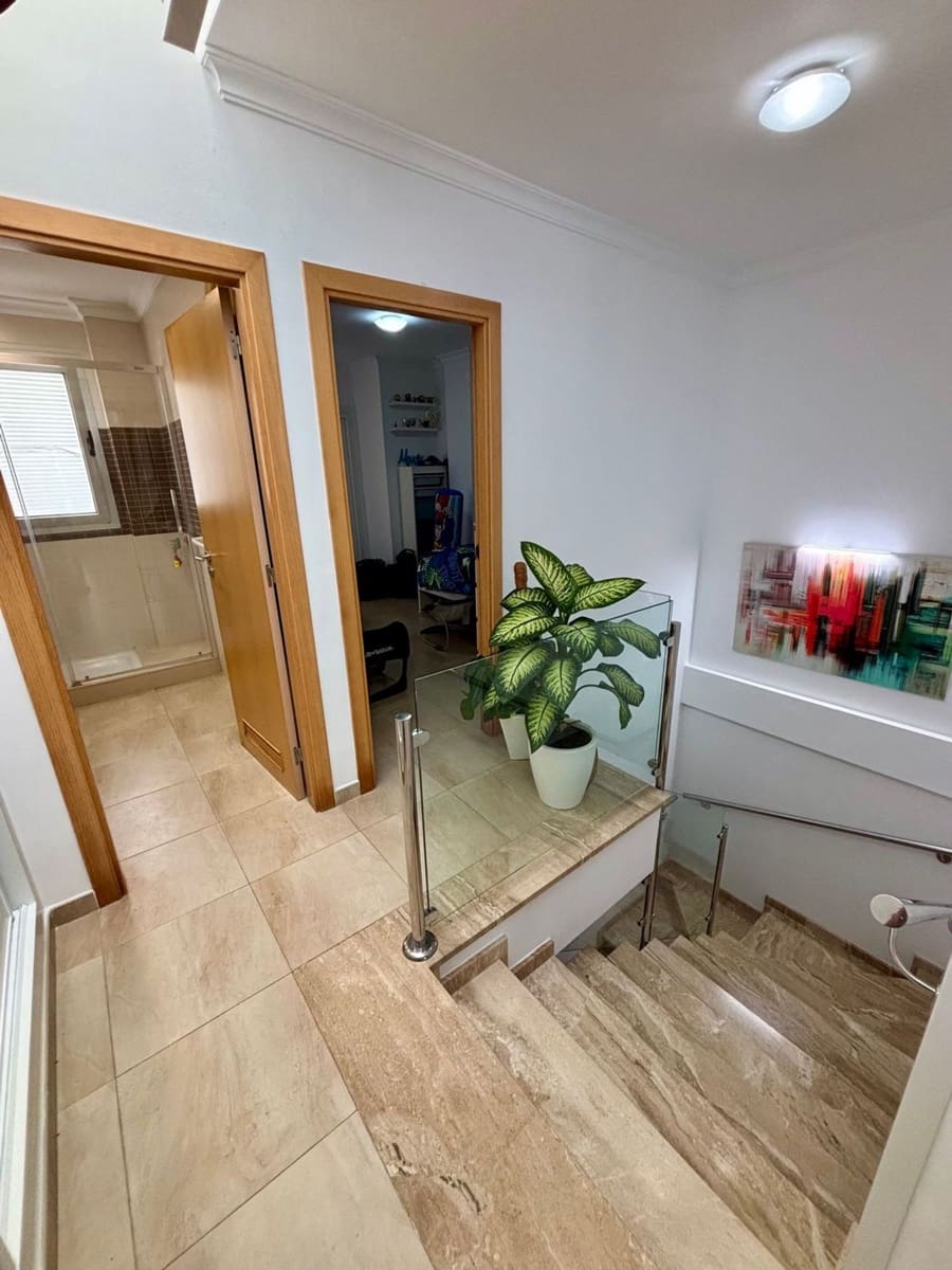 3 bedroom Apartment for sale in Las Palmas de Gran Canaria with garage - € 259,000 (Ref: 10054525)