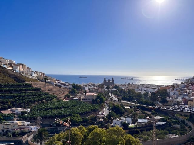 3 makuuhuone Huoneisto myytävänä paikassa Carretera Centro, Las Palmas de Gran Canaria mukana 
autotalli - 298 000 € (Ref: 10077356)