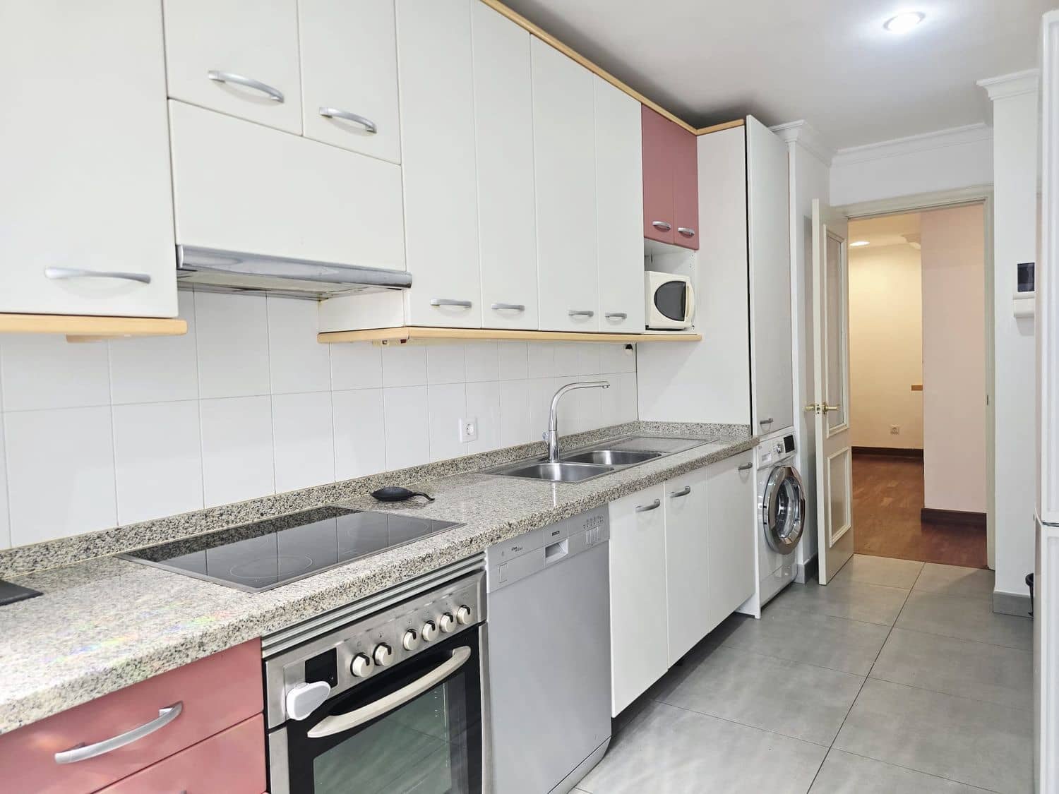 1 soverom Leilighet til salgs i Las Palmas de Gran Canaria med garasje - € 350 000 (Ref: 10077357)