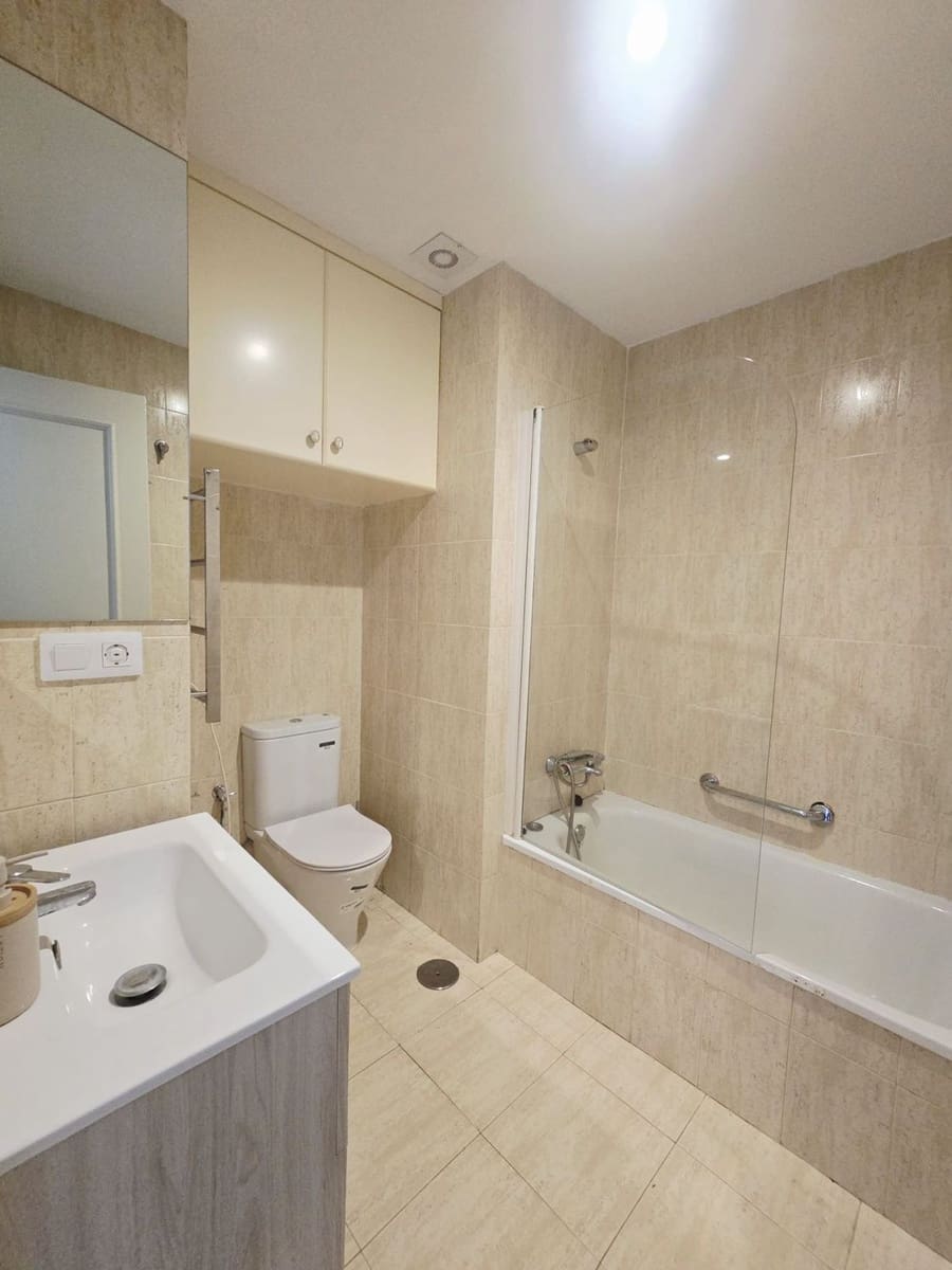 1 soverom Leilighet til salgs i Las Palmas de Gran Canaria med garasje - € 350 000 (Ref: 10077357)