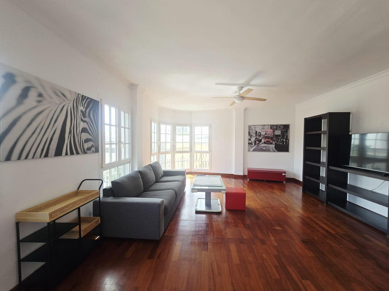 1 soverom Leilighet til salgs i Las Palmas de Gran Canaria med garasje - € 350 000 (Ref: 10077357)