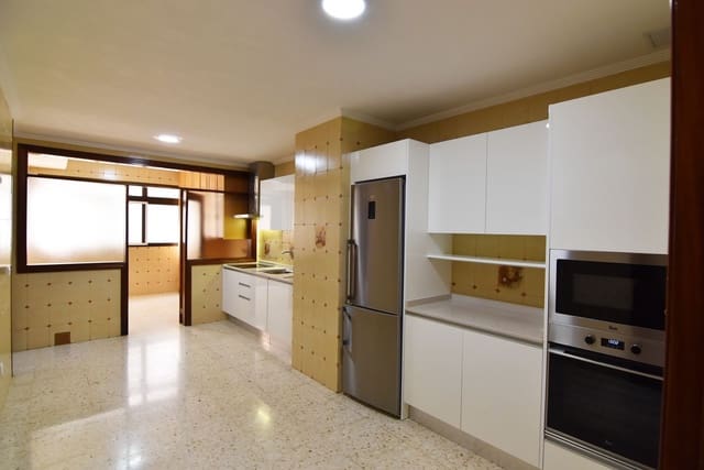 4 sypialnia Apartament na sprzedaż w Arenales - Lugo - Avda. Marítima, Las Palmas de Gran Canaria z garażem - 420 000 € (Ref: 10077358)