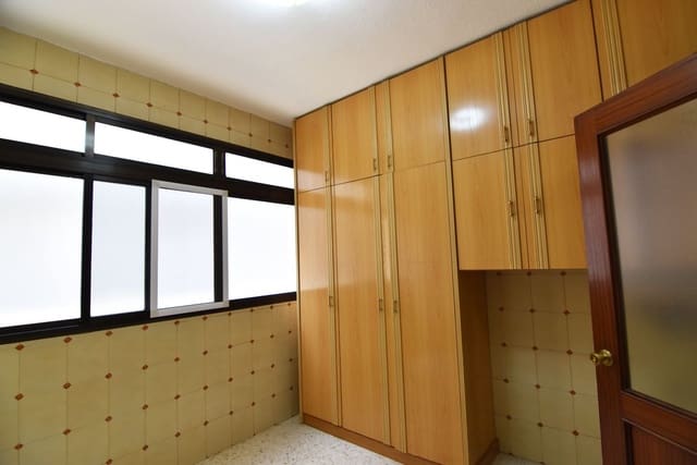 4 sypialnia Apartament na sprzedaż w Arenales - Lugo - Avda. Marítima, Las Palmas de Gran Canaria z garażem - 420 000 € (Ref: 10077358)