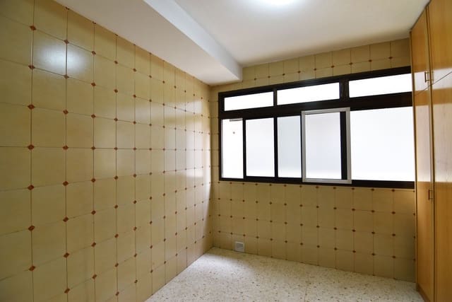 4 sypialnia Apartament na sprzedaż w Arenales - Lugo - Avda. Marítima, Las Palmas de Gran Canaria z garażem - 420 000 € (Ref: 10077358)
