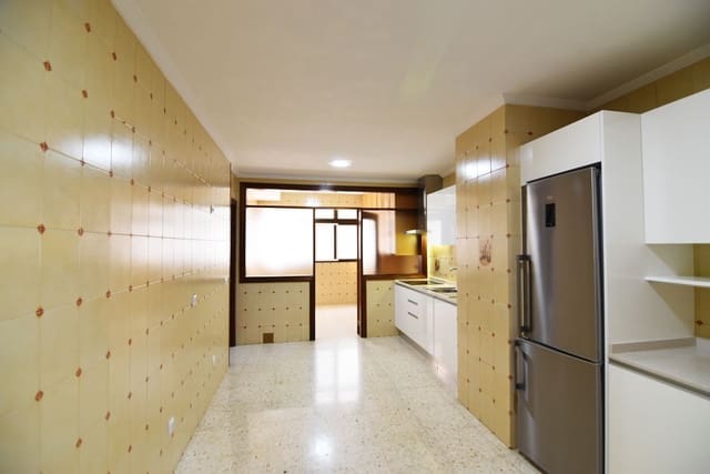4 sypialnia Apartament na sprzedaż w Arenales - Lugo - Avda. Marítima, Las Palmas de Gran Canaria z garażem - 420 000 € (Ref: 10077358)