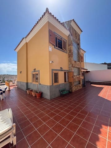 5 bedroom Villa for sale in Arguineguín, Mogán with pool garage - € 1,100,000 (Ref: 10094070)
