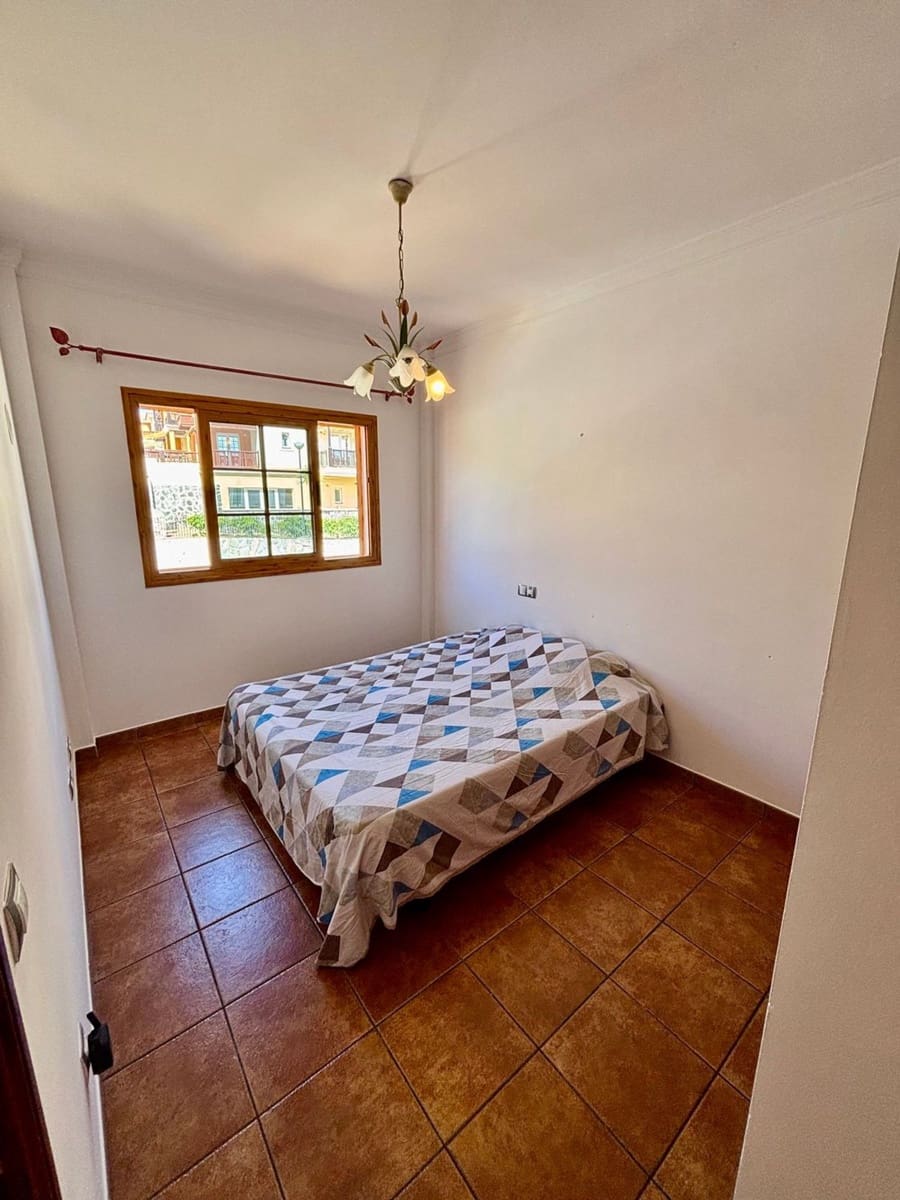 5 bedroom Villa for sale in Arguineguin with pool garage - € 1,100,000 (Ref: 10094070)