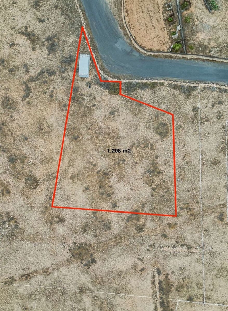 Undeveloped Land for sale in La Oliva - € 160,000 (Ref: 10115435)