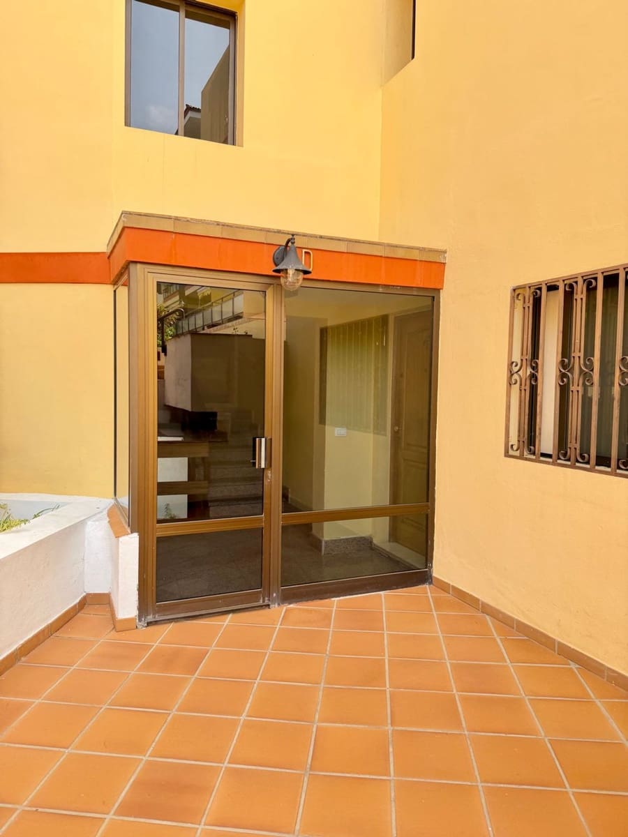 3 soveværelse Lejlighed til salg i Puerto de la Cruz med swimmingpool garage - € 380.000 (Ref: 10118508)