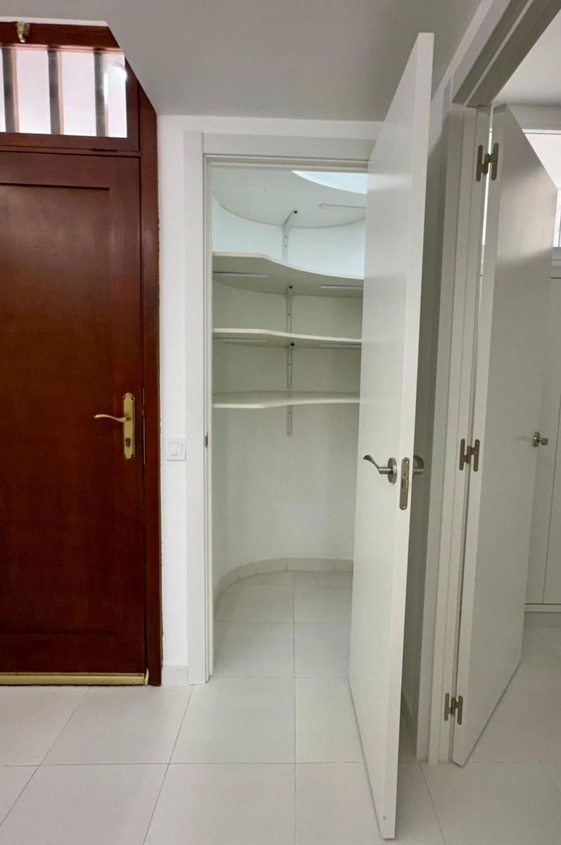 1 chambre Appartement à vendre à Playa del Ingles avec piscine garage - 317 000 € (Ref: 10131111)