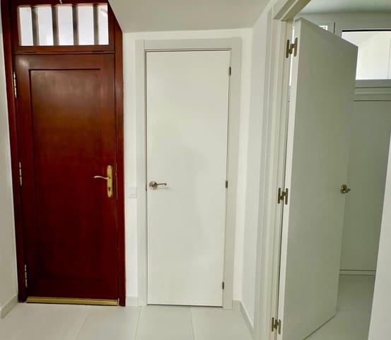 1 chambre Appartement à vendre à Playa del Inglés, San Bartolomé de Tirajana avec piscine garage - 317 000 € (Ref: 10131111)