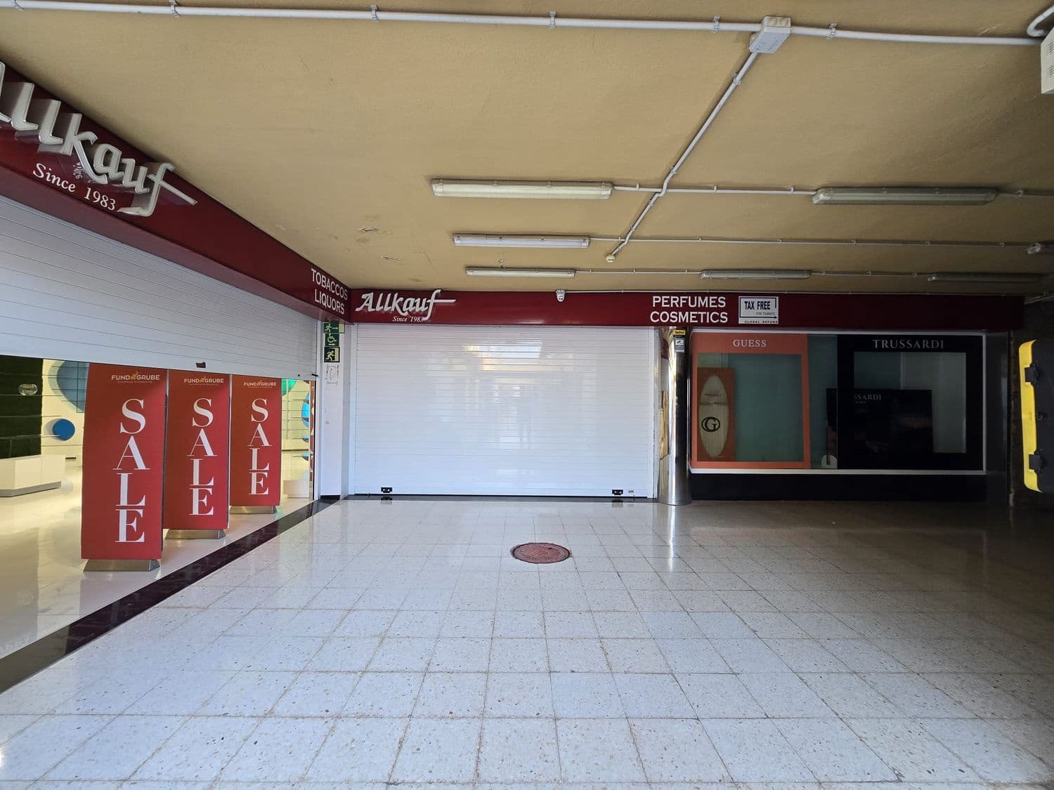 Local Commercial à louer à Puerto Rico - 2 500 € (Ref: 10131112)