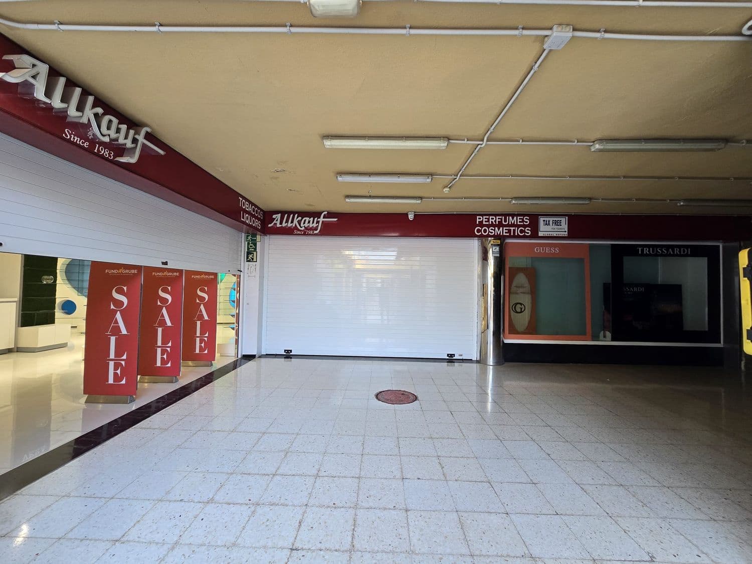 Local Commercial à louer à Puerto Rico - 2 500 € (Ref: 10131112)