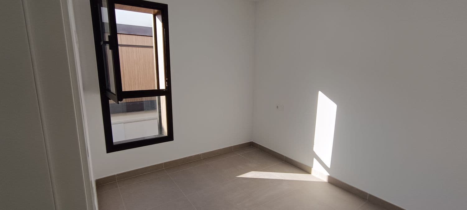 Apartamento en Las Palmas de Gran Canaria en alquiler con garaje - 825 € (Ref: 10132313)