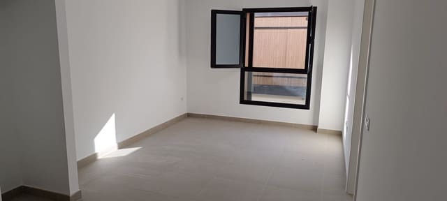 Apartamento en Siete Palmas, Las Palmas de Gran Canaria en alquiler con garaje - 825 € (Ref: 10132313)