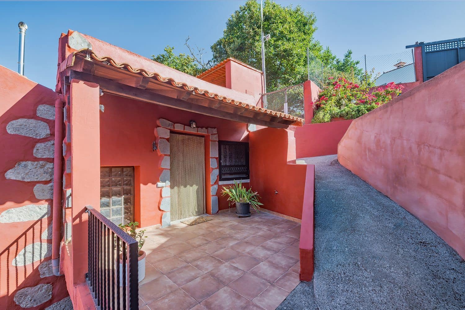 3 bedroom Finca/Country House for sale in Valleseco with garage - € 453,000 (Ref: 10135527)