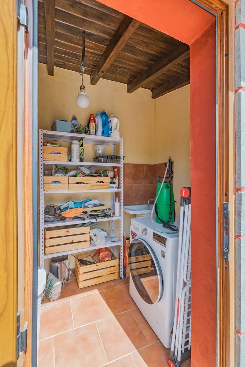 3 bedroom Finca/Country House for sale in Valleseco with garage - € 453,000 (Ref: 10135527)
