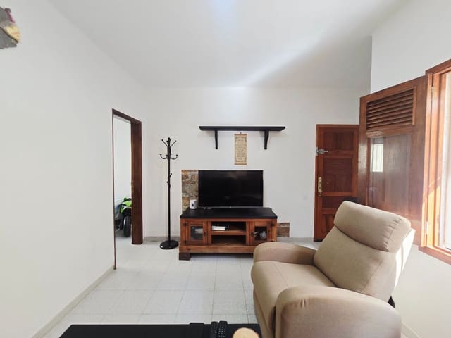 3 soveværelse Lejlighed til salg i Escaleritas, Las Palmas de Gran Canaria med garage - € 136.500 (Ref: 10139081)
