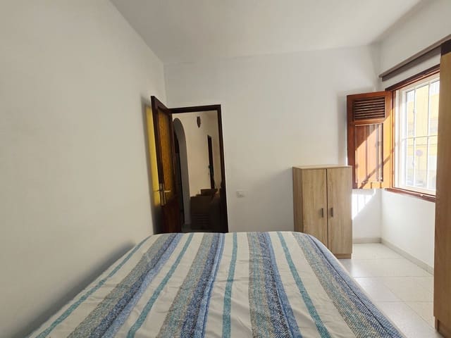 3 soveværelse Lejlighed til salg i Escaleritas, Las Palmas de Gran Canaria med garage - € 136.500 (Ref: 10139081)