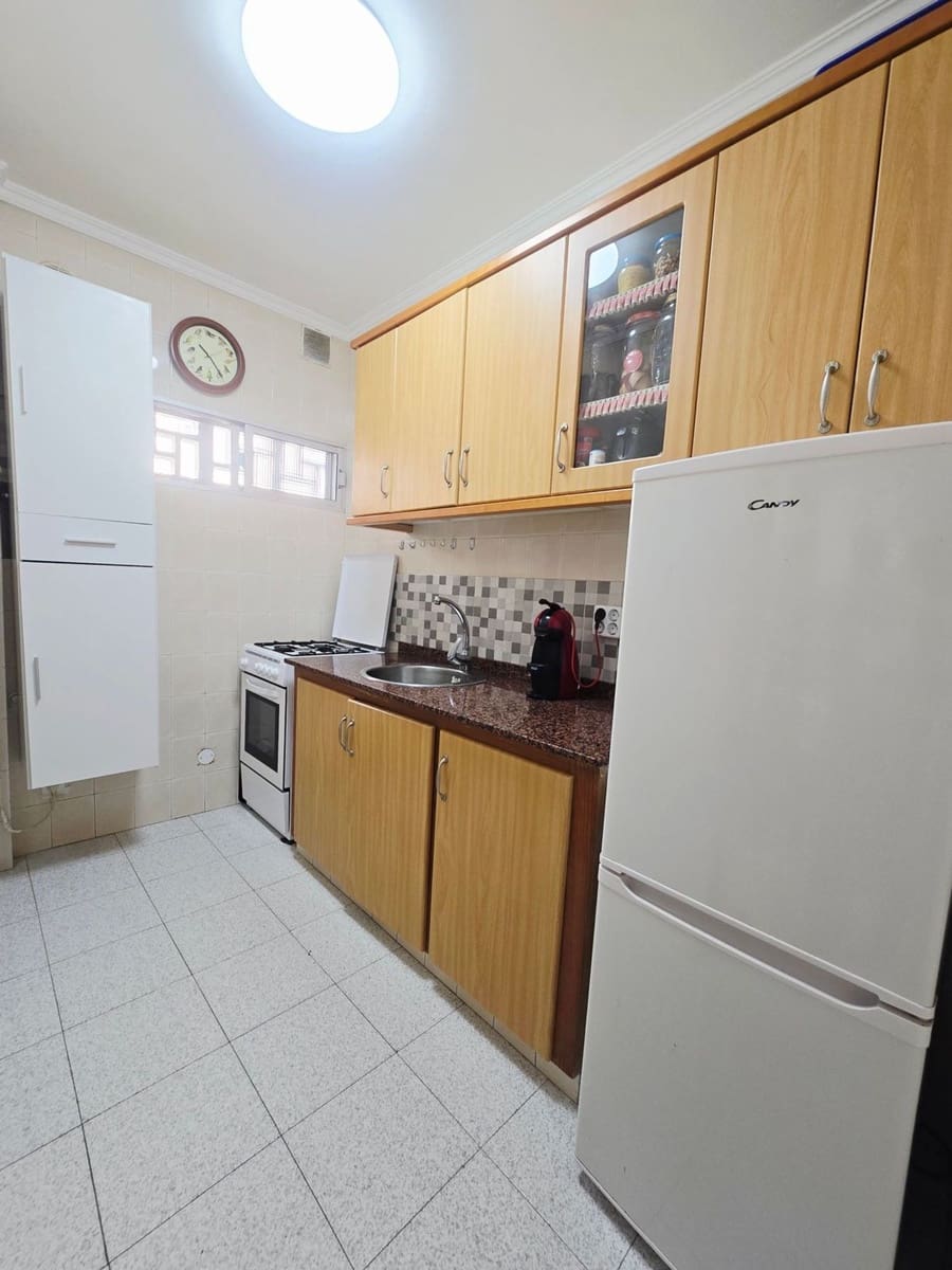 Apartamento de 3 habitaciones en Las Palmas de Gran Canaria en venta con garaje - 136.500 € (Ref: 10139081)