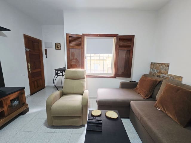 3 soveværelse Lejlighed til salg i Escaleritas, Las Palmas de Gran Canaria med garage - € 136.500 (Ref: 10139081)