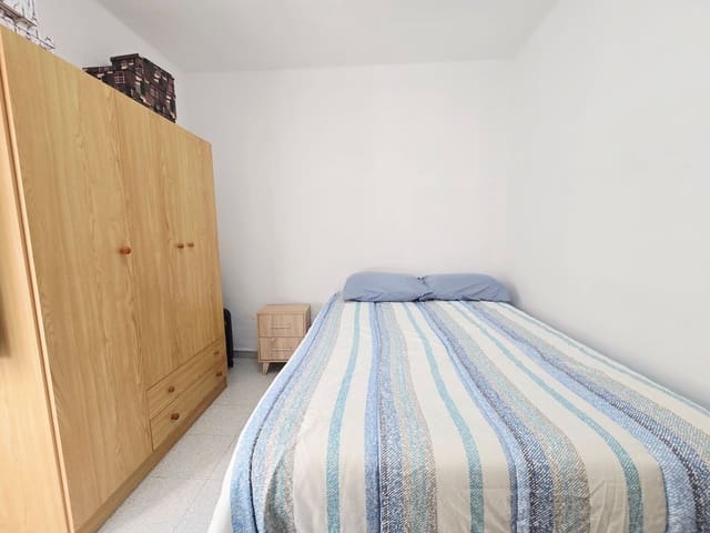 3 soveværelse Lejlighed til salg i Escaleritas, Las Palmas de Gran Canaria med garage - € 136.500 (Ref: 10139081)