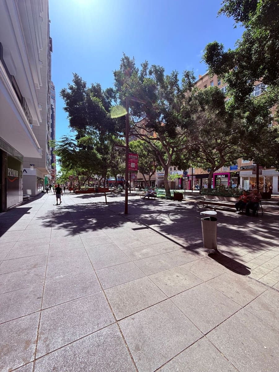 3 soveværelse Lejlighed til salg i Las Palmas de Gran Canaria med garage - € 465.000 (Ref: 10141474)