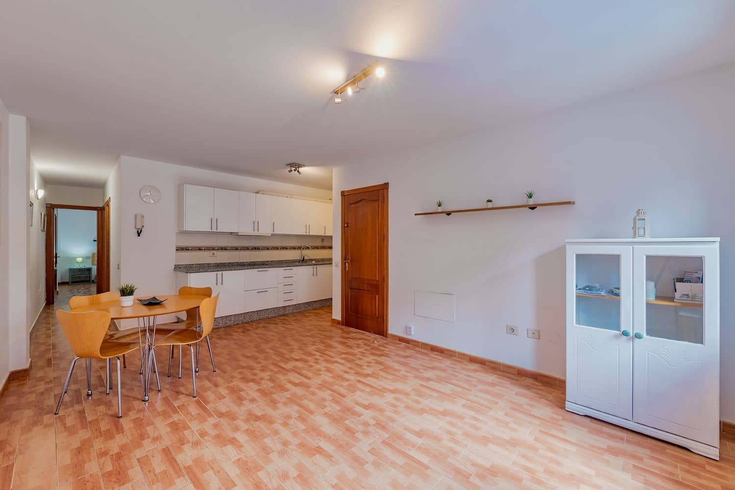 2 bedroom Apartment for sale in Arinaga with garage - € 253,000 (Ref: 10154376)