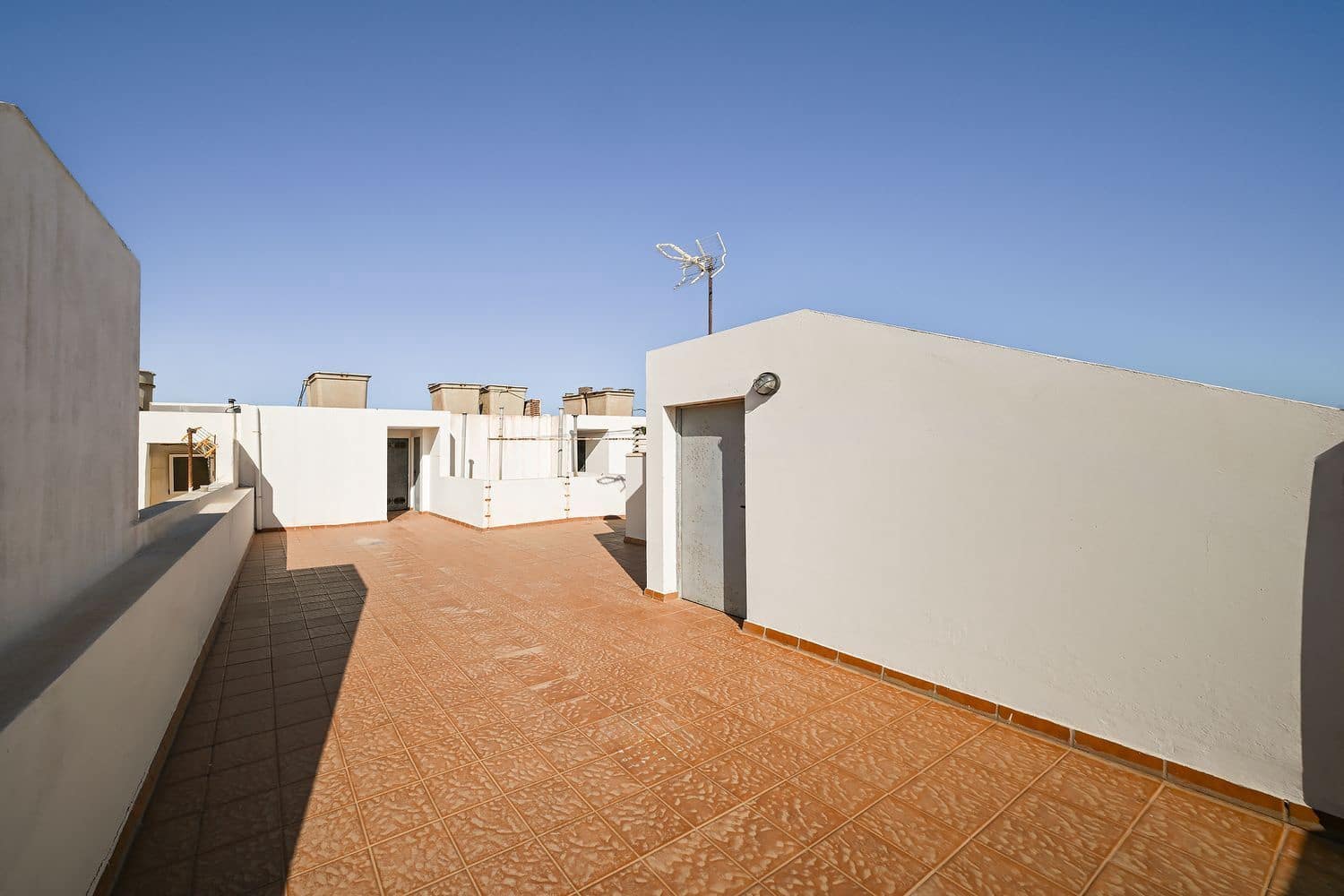 2 bedroom Apartment for sale in Arinaga with garage - € 253,000 (Ref: 10154376)