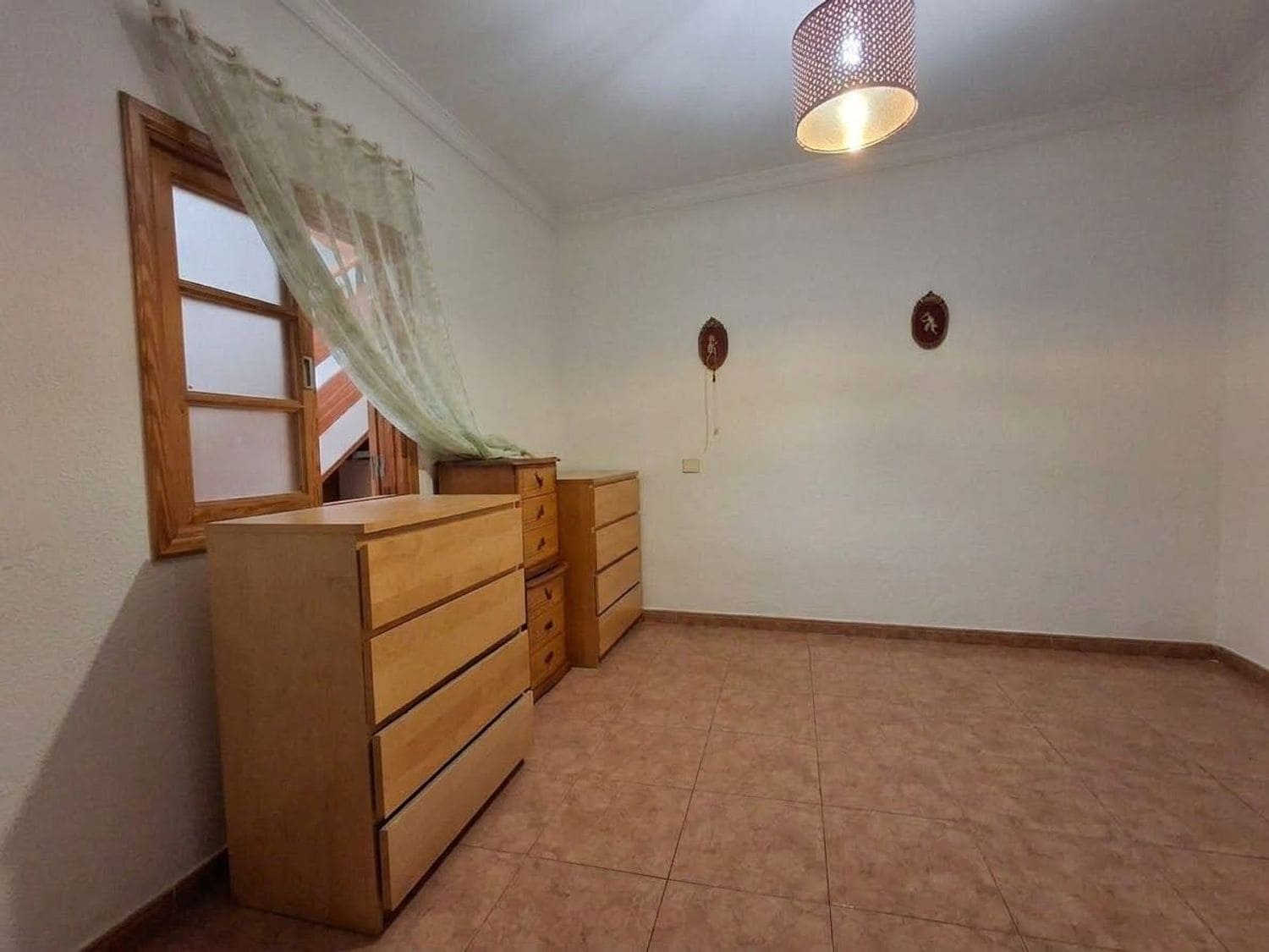 5 soveværelse Byhus til salg i Las Palmas de Gran Canaria med garage - € 275.000 (Ref: 10154377)