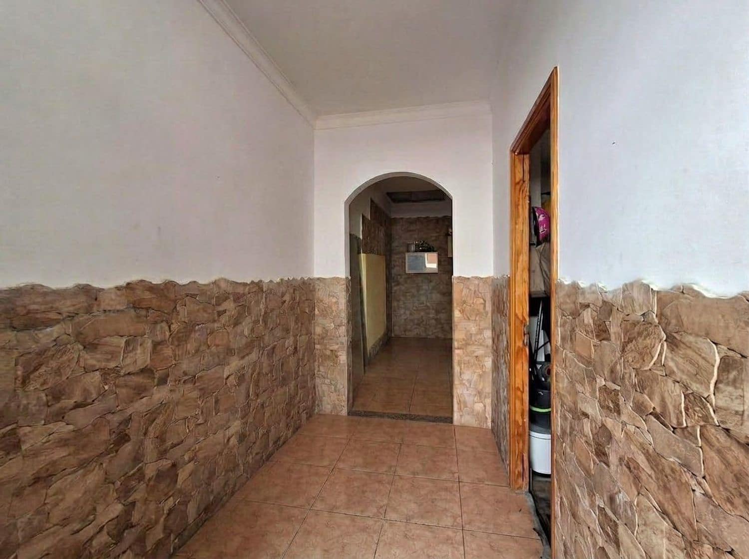 5 soveværelse Byhus til salg i Las Palmas de Gran Canaria med garage - € 275.000 (Ref: 10154377)