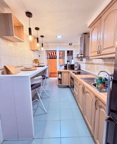 3 soverom Leilighet til salgs i Telde med garasje - € 174 500 (Ref: 10158855)