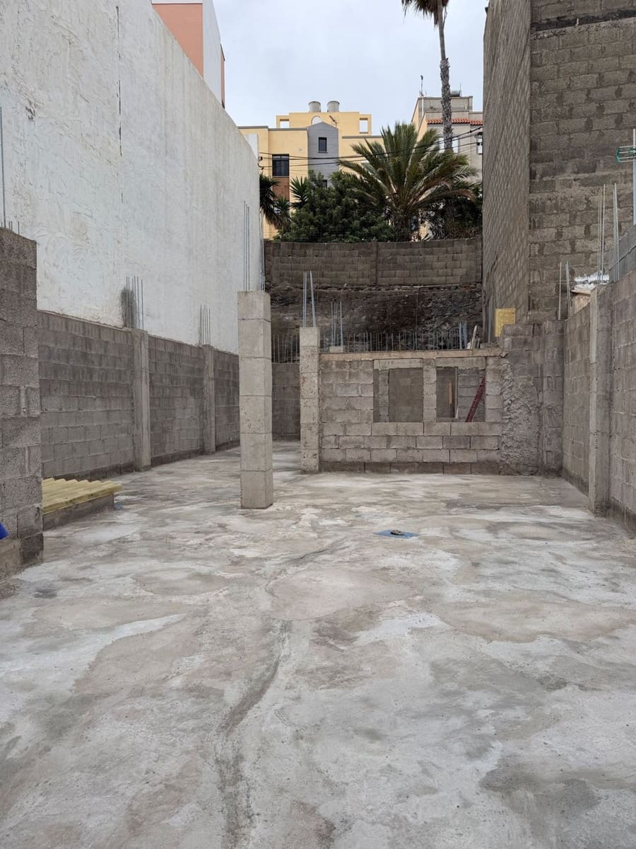 Teren niezagospodarowany na sprzedaż w Las Palmas de Gran Canaria - 148 000 € (Ref: 10160885)