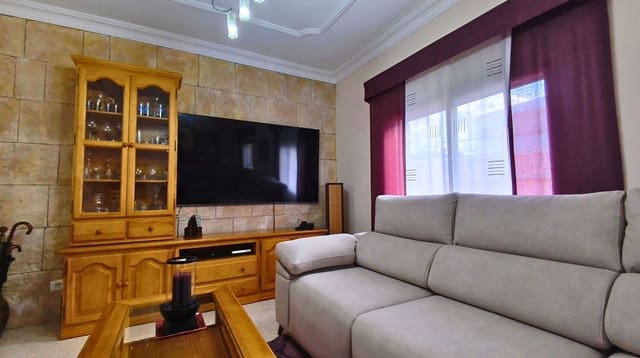 2 makuuhuone Omakotitalo myytävänä paikassa Tamaraceite, Las Palmas de Gran Canaria mukana 
autotalli - 279 000 € (Ref: 10164005)