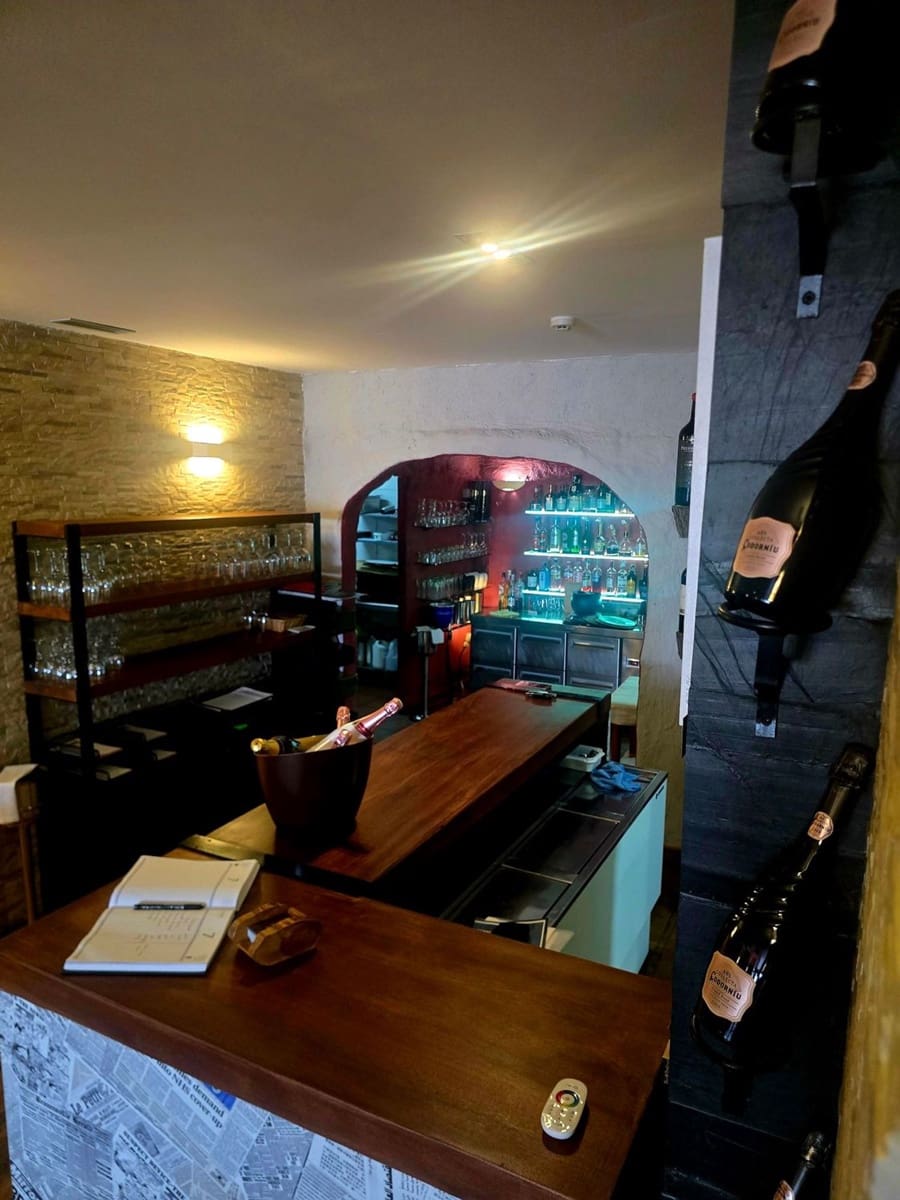 Kommersiell til salgs i Puerto Rico - € 1 200 000 (Ref: 10165966)