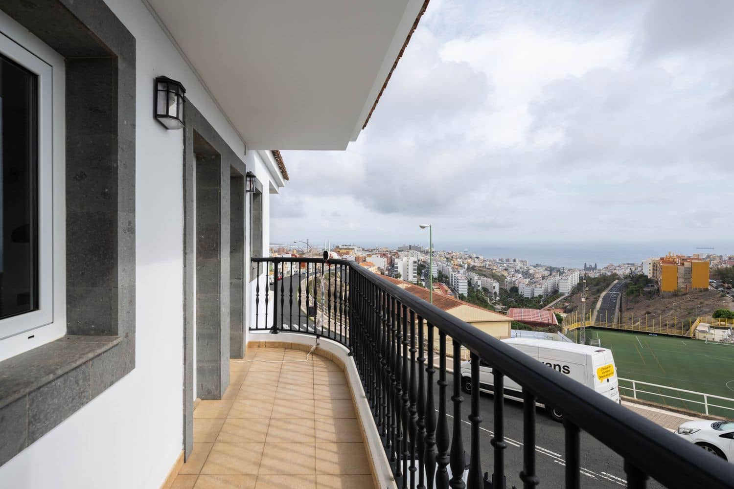7 Zimmer Haus zu verkaufen in Las Palmas de Gran Canaria mit Garage - 890.000 € (Ref: 10165967)