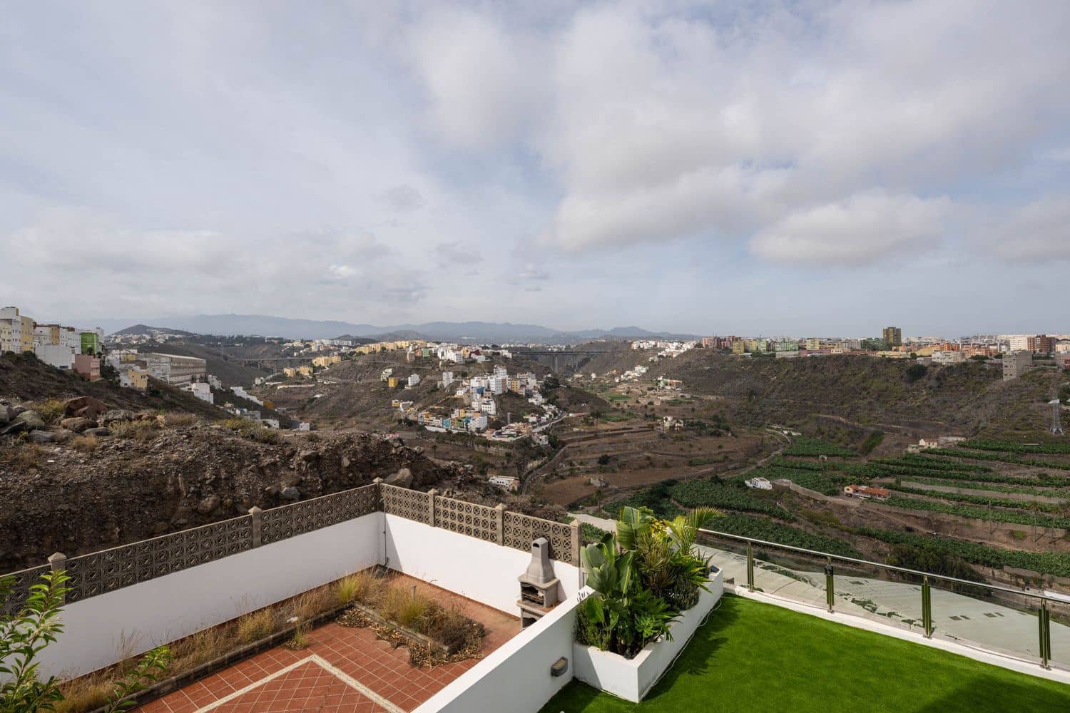 7 Zimmer Haus zu verkaufen in Las Palmas de Gran Canaria mit Garage - 890.000 € (Ref: 10165967)