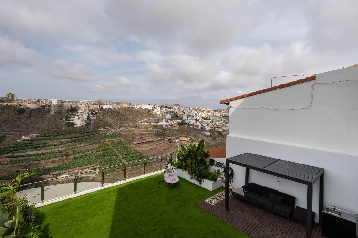 7 Zimmer Haus zu verkaufen in Las Palmas de Gran Canaria mit Garage - 890.000 € (Ref: 10165967)
