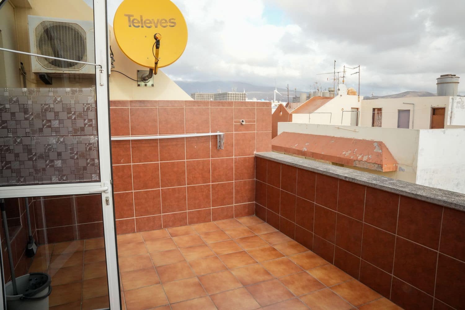 3 bedroom Apartment for sale in Santa Lucia de Tirajana with garage - € 225,000 (Ref: 10165968)