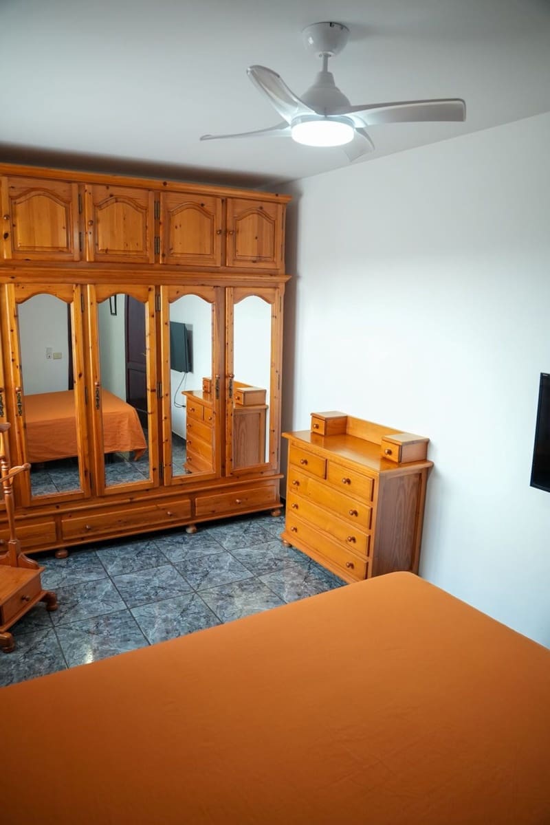 3 bedroom Apartment for sale in Santa Lucia de Tirajana with garage - € 225,000 (Ref: 10165968)