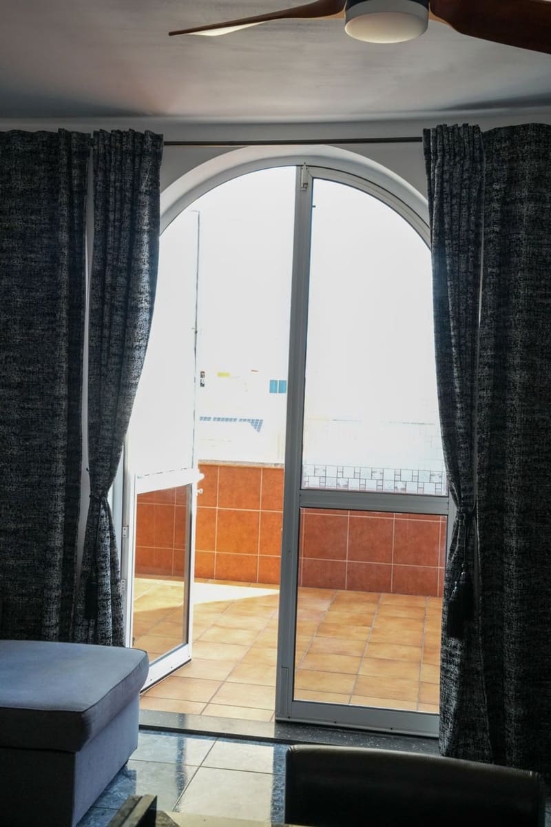 3 bedroom Apartment for sale in Santa Lucia de Tirajana with garage - € 225,000 (Ref: 10165968)