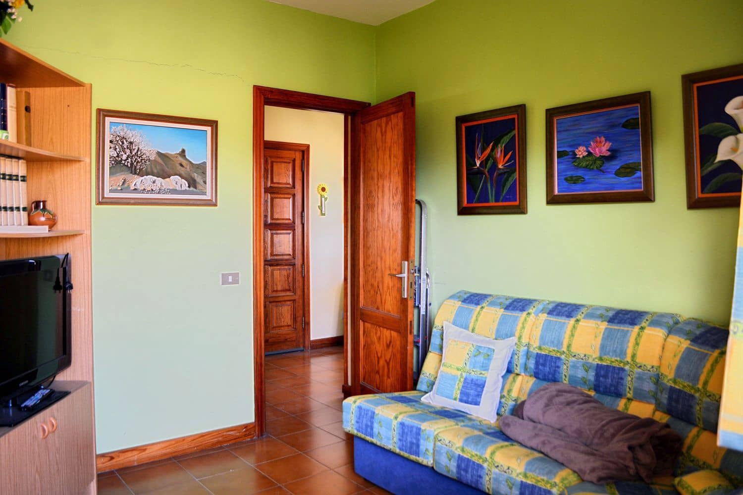 5 bedroom Villa for sale in Santa Brigida with garage - € 353,000 (Ref: 10168034)