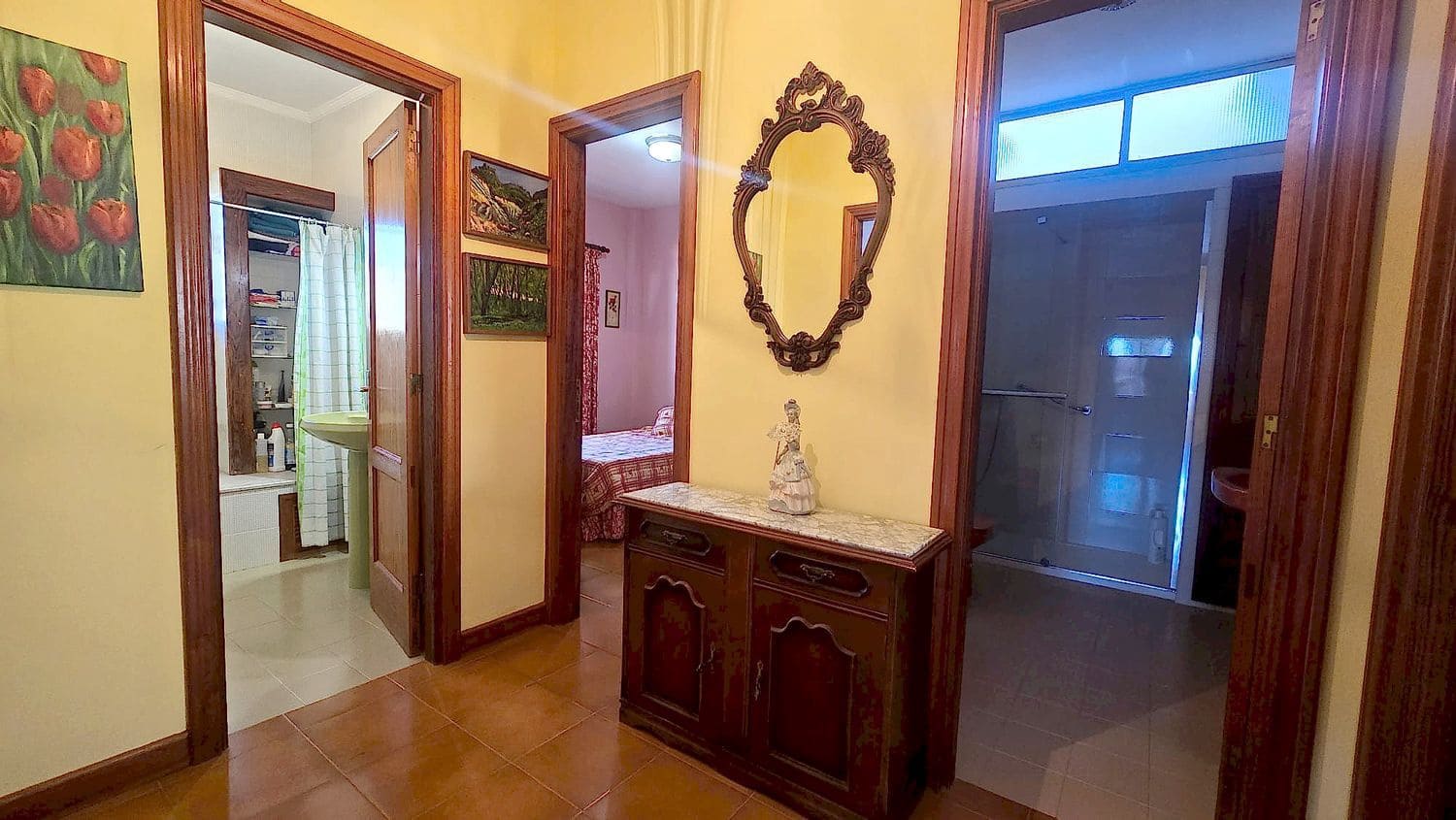5 bedroom Villa for sale in Santa Brigida with garage - € 353,000 (Ref: 10168034)