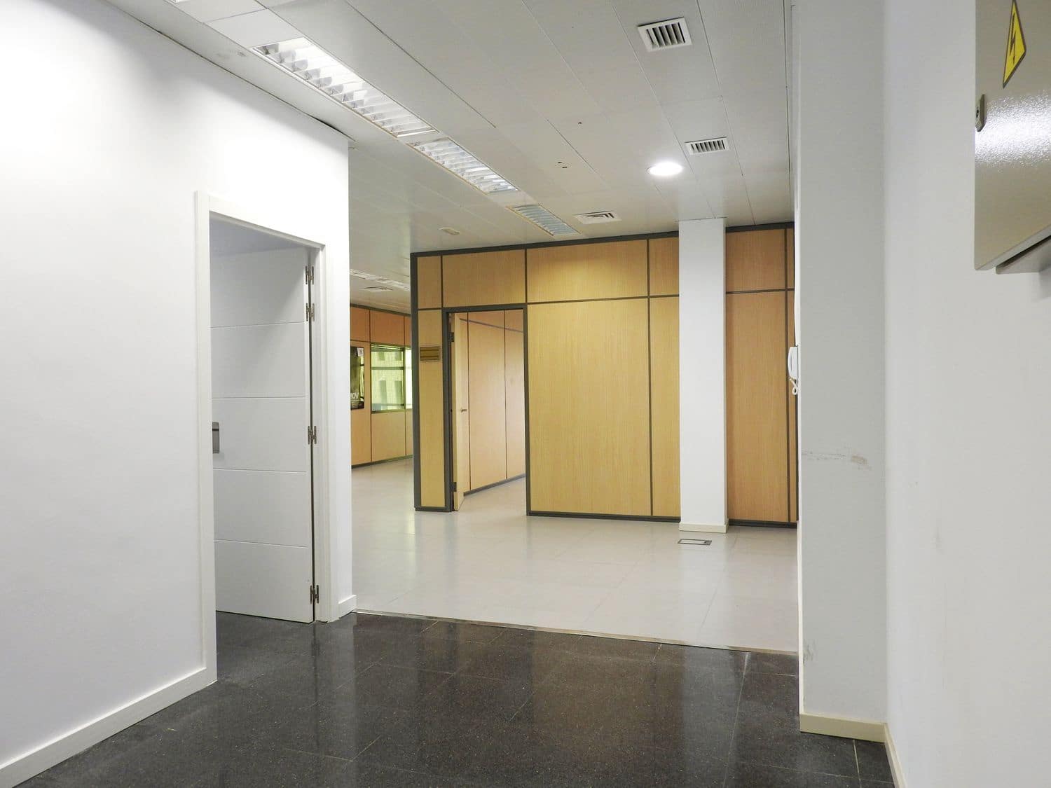 Biuro do wynajęcia w Las Palmas de Gran Canaria z garażem - 2 600 € (Ref: 10170493)