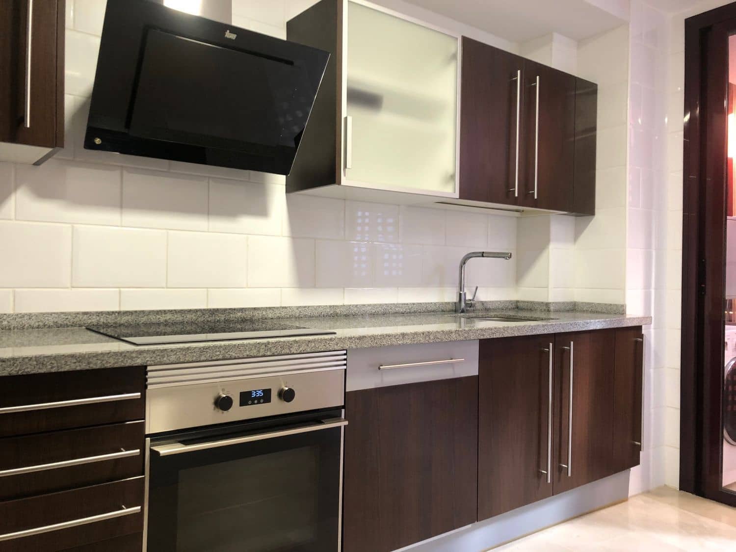 3 slaapkamer Appartement te huur in Las Palmas de Gran Canaria met garage - € 1.200 (Ref: 5556496)